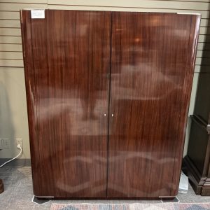 RL Metropolis Armoire